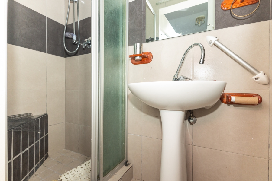 4 Bedroom Property for Sale in Selbourne Western Cape